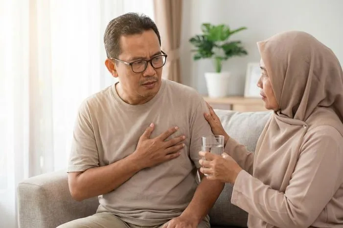 Dada Kiri Sakit Seperti Ditusuk? Cara Mengatasi!