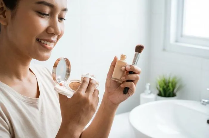Foundation vs Cushion: Bedanya Apa Sih?
