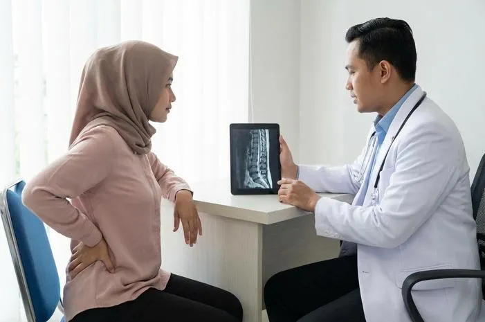 Benjolan di Tulang Belakang: Penyebab dan Cara Mengatasi