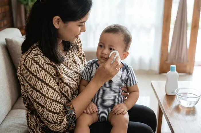 Mata Bayi Berair? Ini Penyebab dan Cara Mengatasinya!