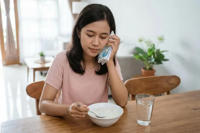 Setelah Cabut Gigi, Apakah Boleh Makan? Ini Panduannya!