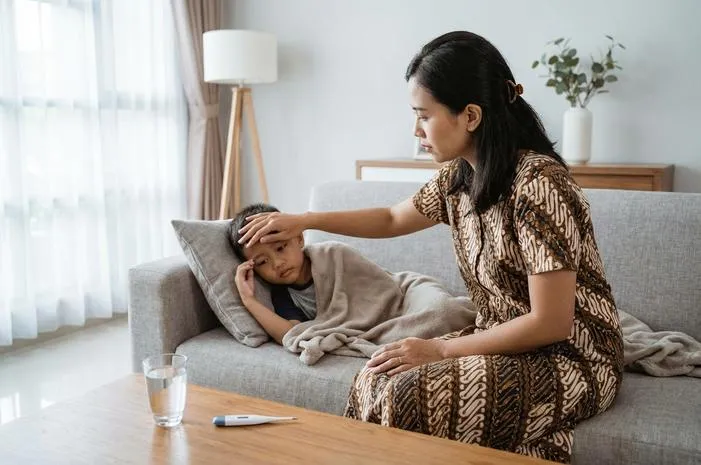 Tanda Tanda Demam? Kenali Gejala Awalnya!