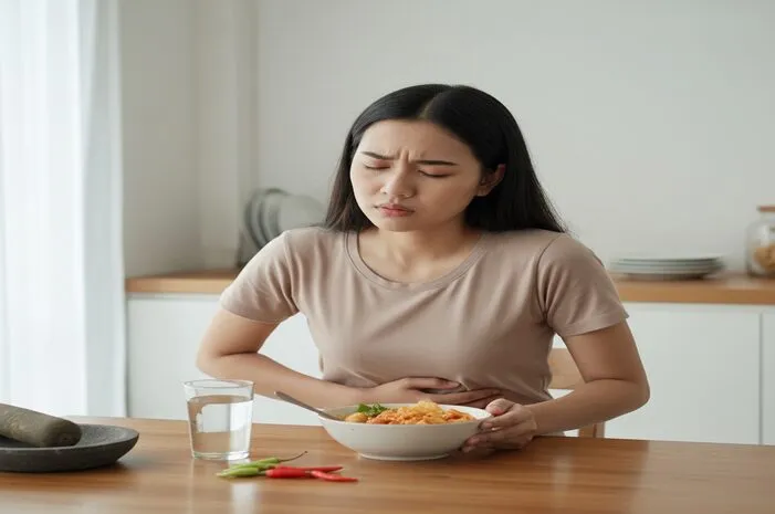 Waspada bahaya seblak untuk wanita bagi kesehatan rahim