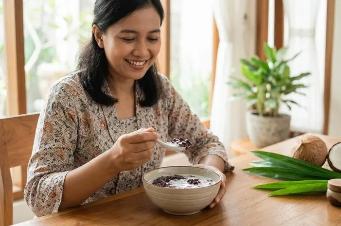 Ketan Item: Lezat, Pulen, Penuh Manfaat Kesehatan