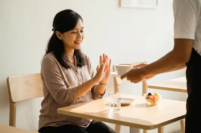 Pantangan Ibu Hamil 2 Bulan: Janin Sehat, Ibu Selamat!