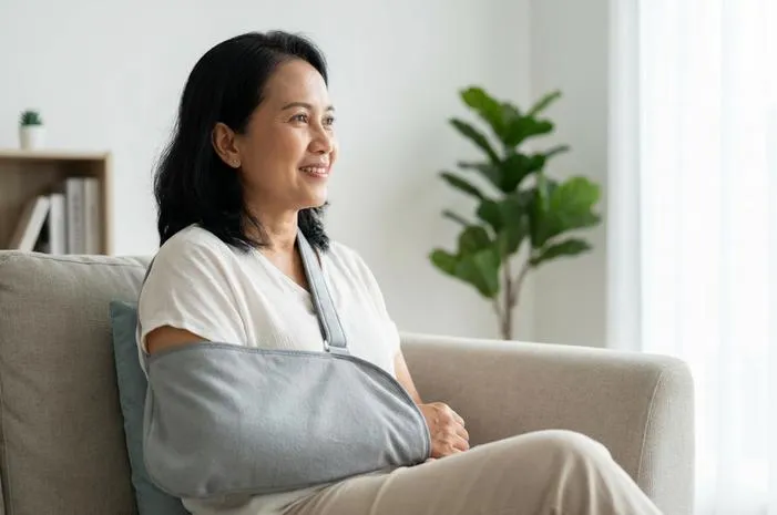 Gendongan Tangan Patah: Rahasia Cepat Pulih Bebas Nyeri