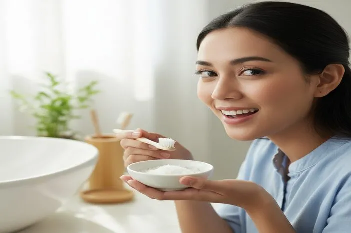 Cara Bersihkan Karang Gigi dengan Garam, Mudah Kok!