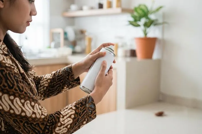 Semprotan Kecoa Ampuh: Basmi Tuntas, Rumah Bebas Hama!