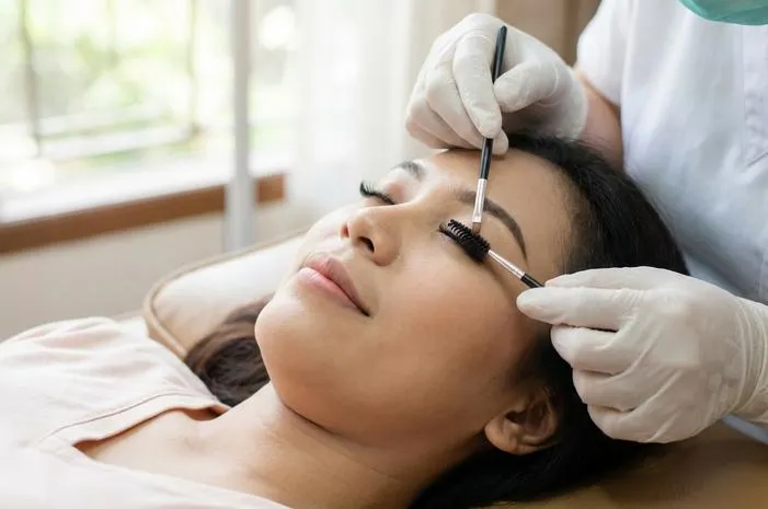 Lash Lift Tint: Bulu Mata Lentik Pekat Setiap Hari