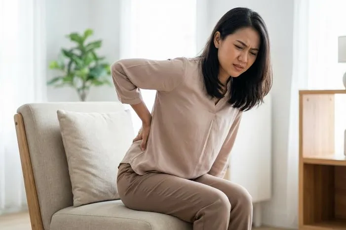 Ciri Tulang Ekor Retak: Sakitnya Bikin Susah Duduk