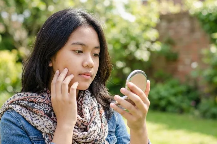 Flek Coklat pada Remaja: Normal atau Bahaya? Ini Panduannya!