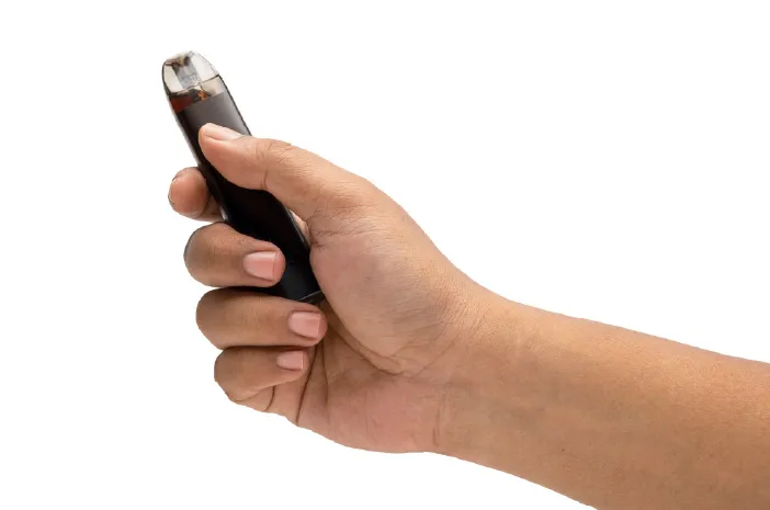 Apakah Rokok Elektrik Lebih Aman dari Rokok? Fakta dan Risiko Kesehatan Terkini