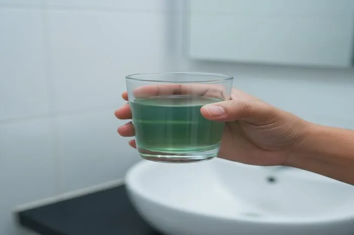 Kencing Warna Hijau: Penyebabnya dan Kapan ke Dokter