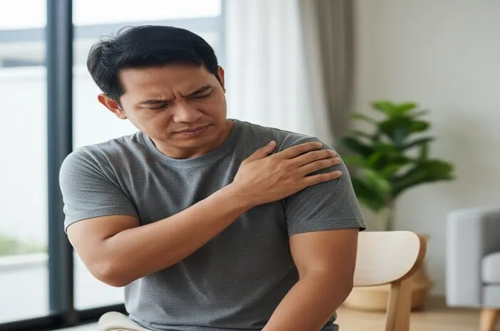 Kenapa Bahu Sebelah Kanan Sakit? Intip 7 Penyebabnya.