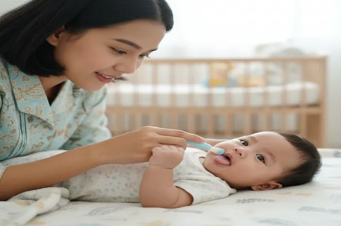 Sikat Lidah Bayi: Mudah, Bersih, Cegah Sariawan