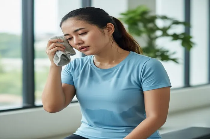 Gerah karena Berkeringat Berlebihan? Pahami Solusinya