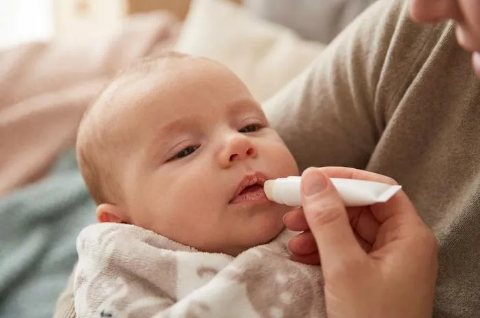 Kenapa Bibir Bayi Kering? Ini Penyebab dan Solusinya
