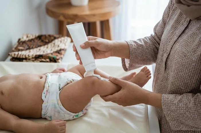 7 Obat Ruam Popok pada Bayi Perempuan yang Aman