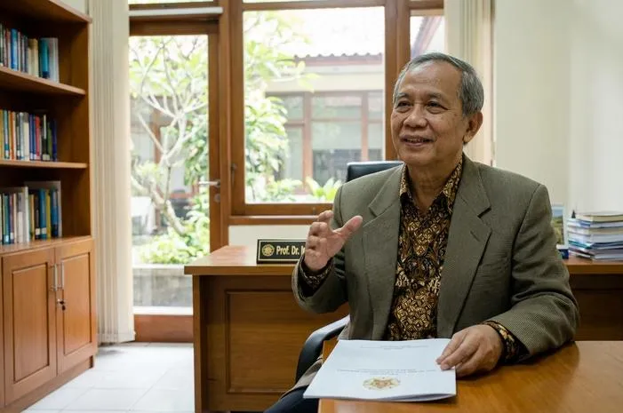 Yuk Kenalan dengan Guru Besar UGM Terkemuka Ini