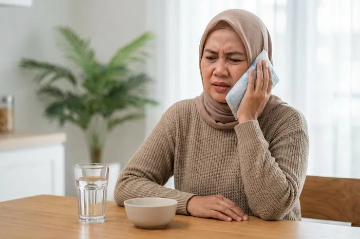 Cara Atasi Gigi Berlubang Gusi Bengkak Agar Cepat Kempes