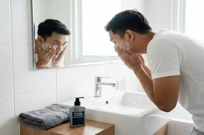 Sabun Muka Pria Kusam Berminyak: Auto Cerah Bersih!