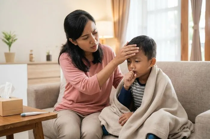 Kenapa Anak Batuk Pilek Disertai Demam? Yuk Pahami!