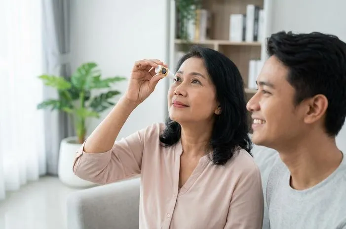 Cendo Xitrol Tetes Mata: Obati Infeksi dan Radang Mata