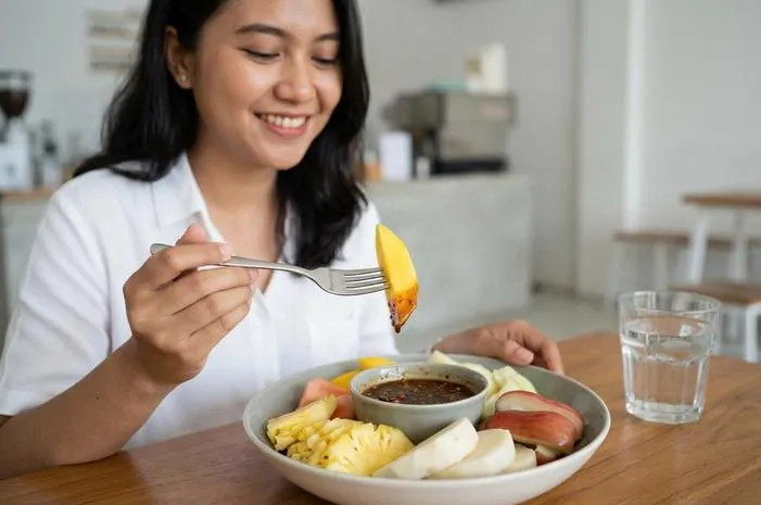Apakah Rujak Buah Sehat? Temukan Manfaat dan Risikonya