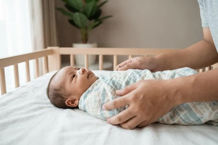 Swaddle Ajaib Bikin Bayi Tidur Nyenyak Anti Rewel