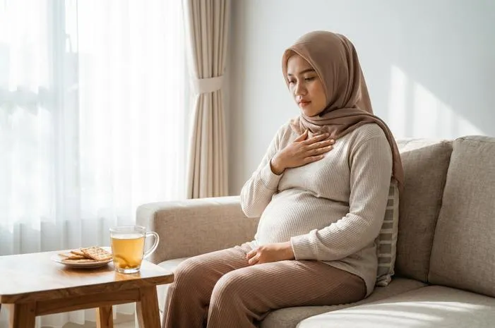 Mual Saat Hamil: Enaknya Dimuntahkan atau Ditahan?