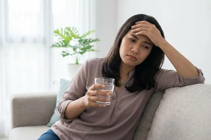 Kenapa Badan Tiba-tiba Lemas? 7 Penyebab Umumnya