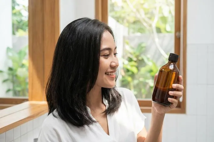 7 Shampo yang Mengandung Keratin Bikin Rambut Halus Berkilau