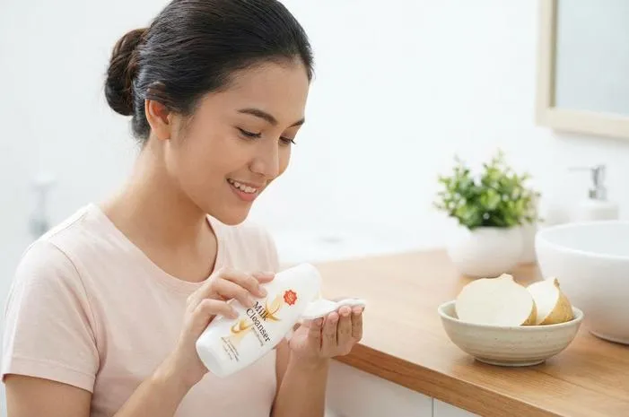 Viva Milk Cleanser Bengkuang Cerah Alami Sepanjang Hari
