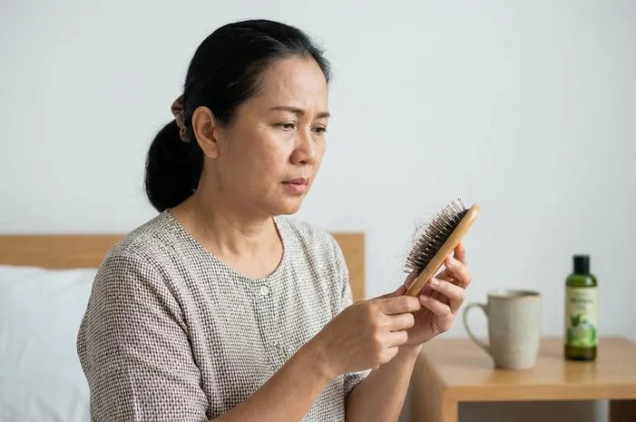 Tips Mengatasi Rambut Rontok Parah: Kembali Lebat Sehat