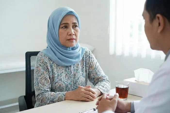 Muntah Warna Hitam: Kenali Bahayanya dan Segera Periksa