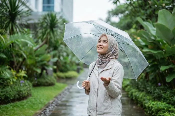 Tak Disangka! Manfaat Hujan bagi Hidup Kita Semua
