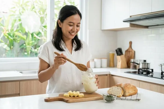 Gampang! Proses Pembuatan Mentega Sendiri