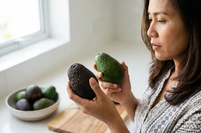 Gampang Cara Pilih Alpukat Matang Sempurna