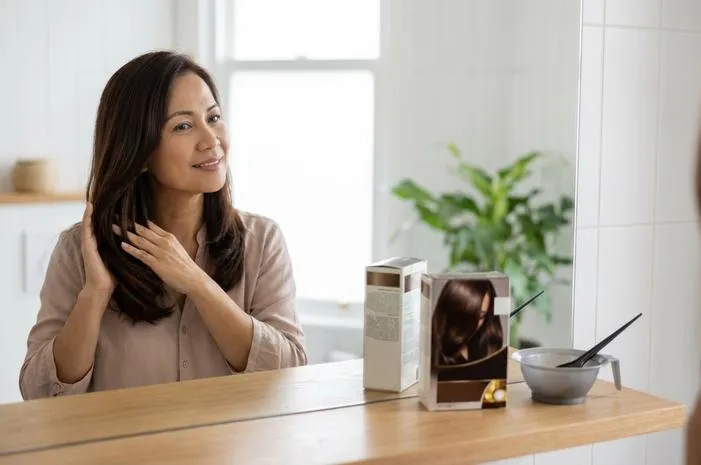 Merk Semir Rambut Bagus: Warna Cantik Bebas Rusak