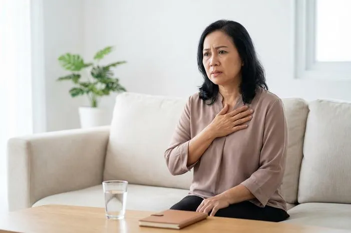 Sakit Dada Kanan Atas: Bukan Jantung, Ini Penyebabnya!