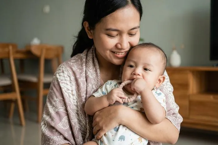 Ciri-Ciri Gusi Bayi Tumbuh Gigi yang Mudah Diamati