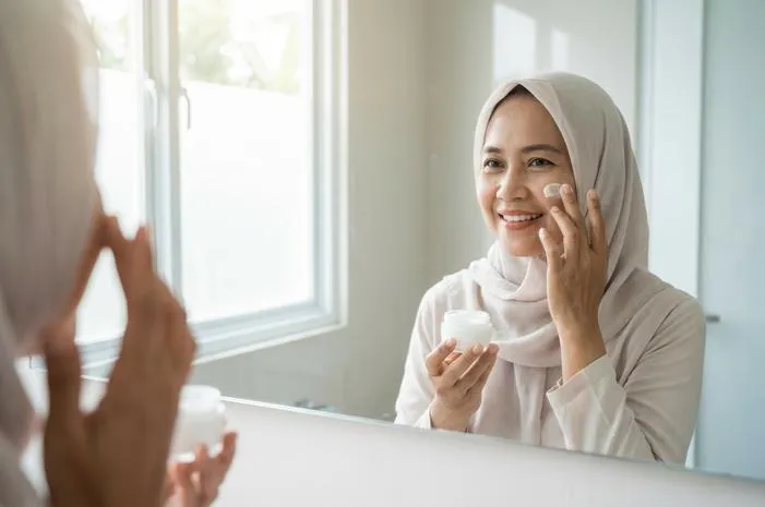 Cream Wardah Flek Hitam: Cerah, Glowing Tanpa Noda!