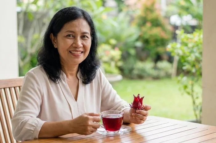 Manfaat Bunga Rosella untuk Wanita: Haid, Kulit, dan BB