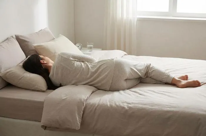 Asam Lambung Tidur Miring Kemana? Miring Kiri Terbaik!