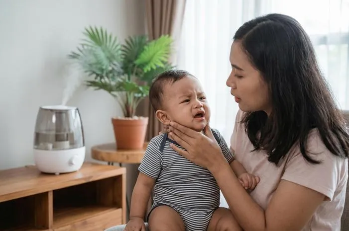 Suara Bayi Serak: Normal Saja Kok, Ini Cara Atasinya!