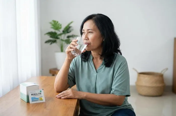 Mukolitik: Batuk Berdahak Minggat, Napas Jadi Plong