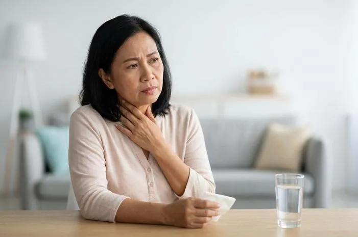 Cara Mengatasi Postnasal Drip dan Lendir di Tenggorokan