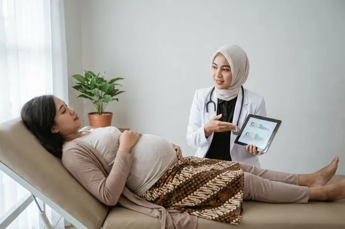 Posisi Tidur Ini Bikin Bayi Sungsang? Yuk, Simak!