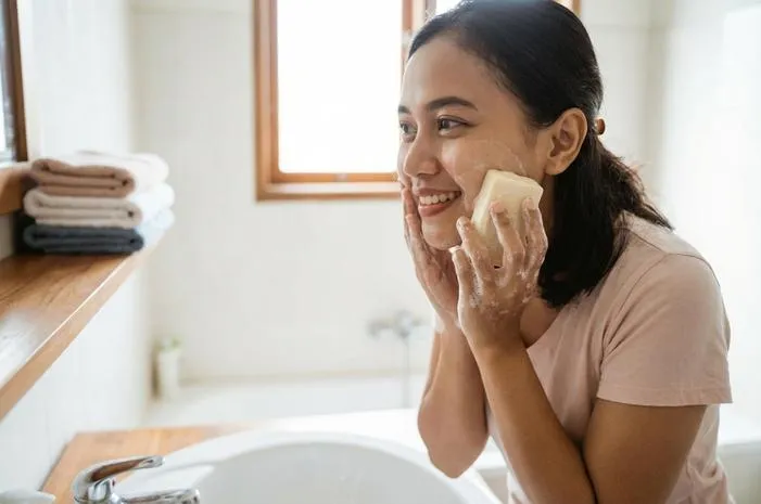 Brightening Soap Bikin Kulit Cerah Glowing Maksimal!