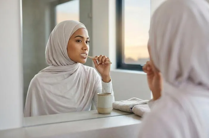 Sikat Gigi Saat Puasa: Boleh Kok, Ini Cara Amannya